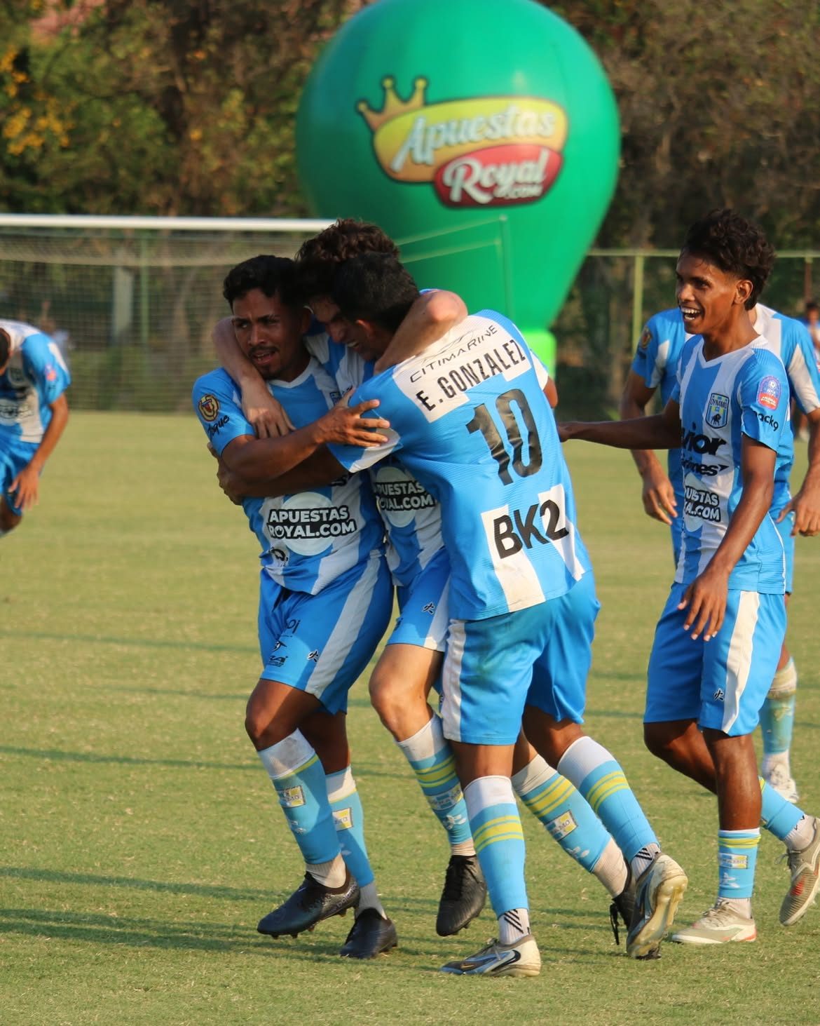Formación deportiva en la Academia Dynamo Puerto FC