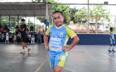 GOL Y 20/ Monserrat, una chica goleadora y estudiosa